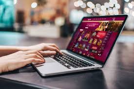 Experience Excitement at SlotsSafari Online Casino UK